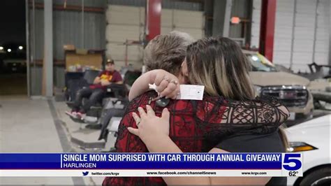 Christmas surprise for single mother in need of a vehicle